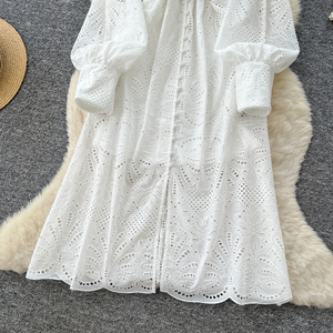 Robe longue décontractée brodée en creux col rond robe femmes manches lanterne cravate taille fine robe élégante mode femmes <span class=keywords><strong>vêtements</strong></span> - Product Image 3