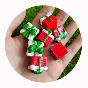 100Pcs/Lot Green Red Mini Christmas Gift Box Ornaments Resin Present Box For Xmas Miniature Scenes Landscape Accessories DIY