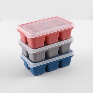 Molde de bandeja de cubitos de hielo de plástico de grado alimenticio portátil con tapa logotipo personalizado reutilizable, caja para hacer helados cuadrada <span class=keywords><strong>mini</strong></span> bonita al por mayor - Product Image 2