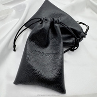 Pochette de rangement de bijoux en cuir PU personnalisée avec logo de marque pochette à cordon étanche en cuir pour lunettes de soleil