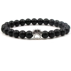 LC202512230 Braccialetto Elastico con Perline in Pietra Naturale a Forma di Zampa di Gatto o Cane per Uomo e Donna - Product Image 3