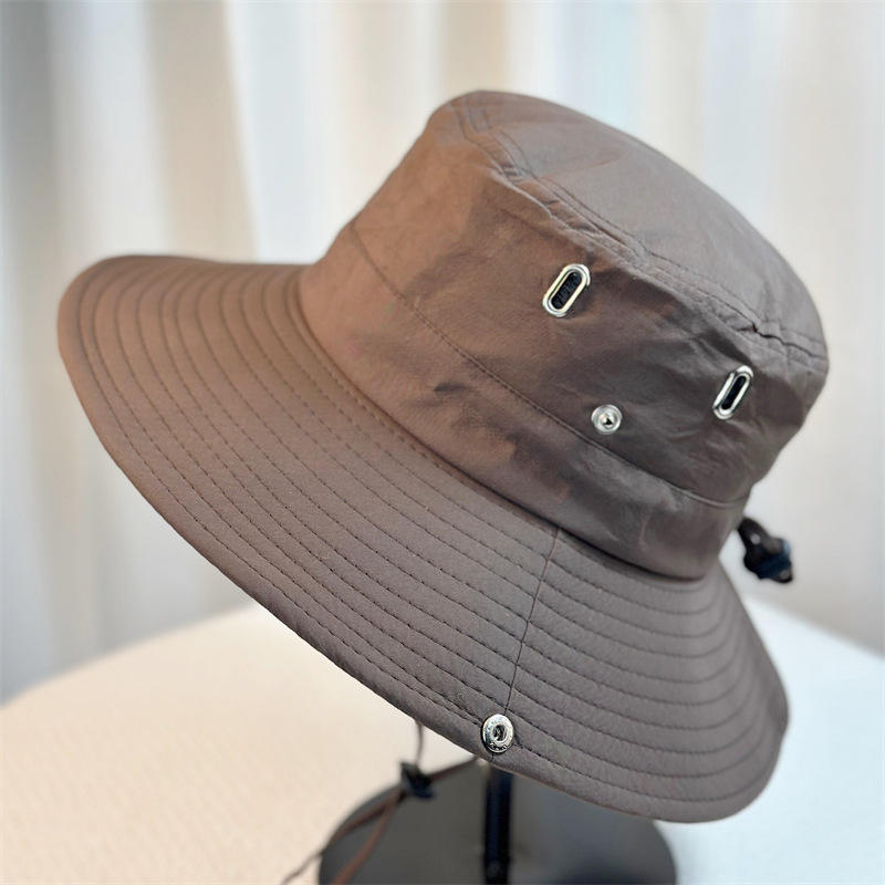 สีน้ำตาล