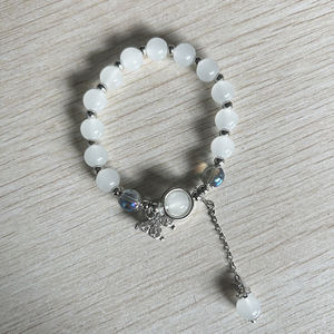 Pulseira Elástica da Moda para Mulheres com Pingente de Estrela e Borboleta de Imitação de Olho de Gato Azul - Product Image 3