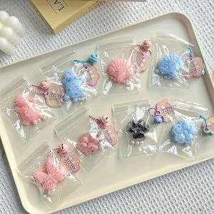 Juguete de Peluche con Forma de Comida y Lindos Animales, Juguetes Antiestrés con Decoraciones Colgantes - Product Image 3