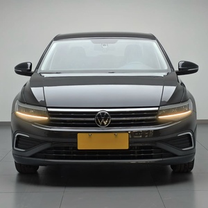 <span class=keywords><strong>Volkswagen</strong></span> Bora Berline d'occasion 2023, automatique, essence, transmission intégrale (AWD) / traction avant (FWD), conduite à gauche, sièges en cuir foncé, pneus R15, toit ouvrant - Product Image 2