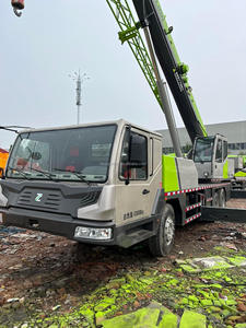 Grue mobile Zoomlion 25 tonnes d'occasion bien entretenue, grue sur camion 25t, conforme aux normes EPA - Product Image 6