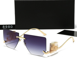 แว่นกันแดดทรงใหญ่ไร้กรอบโลหะแฟชั่นรุ่นใหม่ เลนส์ป้องกันรังสียูวี 400 ไม่มีกล่อง - Product Image 2