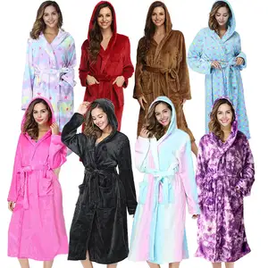 Manufacturing Factory Hooded Bathrobe Soft Warm Hotel Bath Robes Hooded Coral Fleece Bath Robe Women