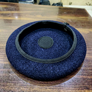 Boina Clásica de Lana, Gorro Suave y Cálido, Moda para Hombre y Mujer, Estilo Tradicional, Diseño Personalizable - Product Image 1