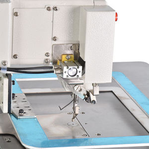 Machine à coudre informatisée à grande vitesse à verrouillage automatique pour vêtements à motifs 3525 - Product Image 3