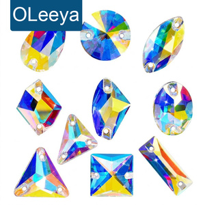 Cristales de Cristal con Corte Biselado Premium 5A OLeeya al por Mayor, Piedras Grandes para Coser, Gemas de Cristal con Reverso Plano para Decoración de Ropa - Product Image 1