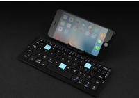 Keyboard gigi biru dapat diisi ulang, dengan pegangan profil rendah Mini desain satu tangan untuk IPad/PC produk baru
