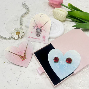 Carte de présentation de bijoux en forme de cœur irisée avec logo personnalisé pour boucles d'oreilles, colliers, pinces <span class=keywords><strong>à</strong></span> cheveux, en carton estampé <span class=keywords><strong>à</strong></span> chaud - Product Image 3
