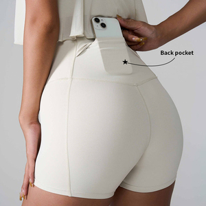 Pantalones cortos de motociclista de entrenamiento atlético de nailon rojo personalizado para mujer, mallas de yoga para gimnasio con cintura en V para correr y hacer ejercicio - Product Image 6