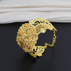 JXX Nuevo Diseño, Juego de Joyería Chapada en Oro de 24K, Brazalete, Pendientes, Collar, Colgante, 4 Piezas/Juego - Product Image 2