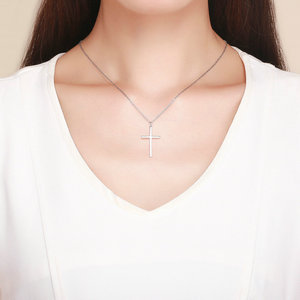 Collier minimaliste avec pendentif croix, chaîne à maillons plaquée rhodium, unisexe, à porter tous les jours, bijoux chrétiens - Product Image 5