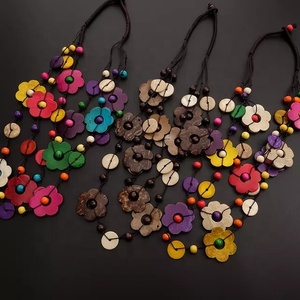Colgante de resina multicolor, collar elegante hecho a mano, el mejor regalo de boda, collar de diseño de tendencia, joyería de moda - Product Image 3
