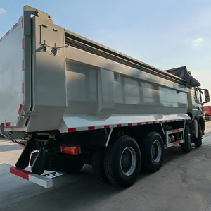 Camion Ribaltabile Howo 8x4 a 12 Ruote con Guida a Sinistra a Basso Prezzo in Vendita - Product Image 4