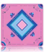 La nappe de mahjong vert émeraude est fabriquée en caoutchouc durable et présente des motifs exquis peints à la main sur la surface.