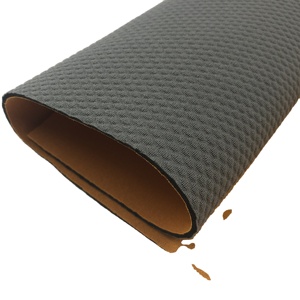 La producción de la fábrica de encargo barato de alta calidad en relieve de neopreno - Product Image 1