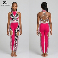 Tenue d'équipe de majorettes personnalisée, vêtements de performance de danse personnalisés pour les clubs, les événements et les uniformes de majorettes de groupe