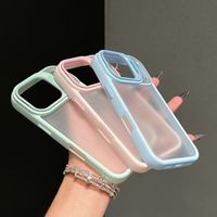 Coque de téléphone givrée avec support d'appareil photo en métal, pare-chocs mat en TPU et PC pour iPhone 18 17 16 15