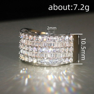 Anello in Oro Bianco con Diamanti Taglio Baguette Colore D Naturale Classico Gioiello da Matrimonio per Donna - Product Image 4