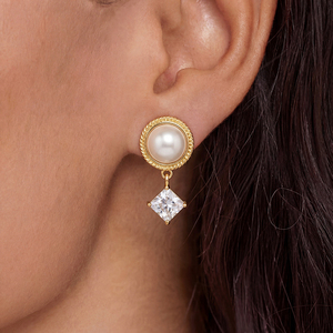 Boucles d'oreilles pendantes en cuivre et or 18 carats torsadées avec perles blanches et zircons cubiques pour femme, bijoux vintage en zircon carré et perles, cadeau - Product Image 2