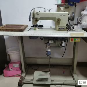 Vente Directe Fabricant – Machine à Coudre Industrielle d'Occasion Brother <span class=keywords><strong>7000D</strong></span> 101 d'Origine Japonaise avec Moteur – Marques Anciennes - Product Image 2