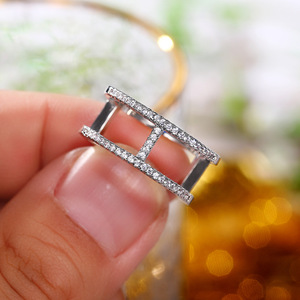Anello Geometrico a Doppio Strato, Stile Minimalista per Coppie, Gioiello da Dito per Donna, Uso Quotidiano - Product Image 2