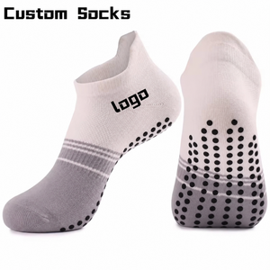 Chaussettes de Pilates antidérapantes personnalisées en gros, chaussettes de yoga professionnelles pour studio de sport, chaussettes de yoga antidérapantes pour femmes, haute qualité - Product Image 1
