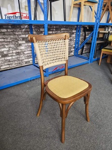 Chaise de salle à manger en rotin et bois, dossier noué, empilable, avec coussin, idéale pour mariages, événements et restaurants – Meilleure vente - Product Image 5