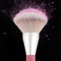 Haute qualité personnalisé votre propre pinceau rose rouge bleu super doux poudre fard à joues luxe diamant pinceau de maquillage
