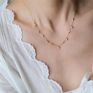 Collier ras du cou pour femme SP Minimalist Korean en acier inoxydable plaqué <span class=keywords><strong>or</strong></span> 18 carats avec pendentif cube et zircon - Product Image 5