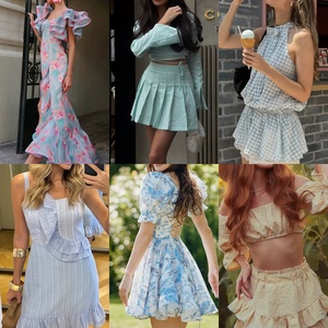 การชำระบัญชีเครื่องแต่งกายสตรีที่มีตราสินค้า2004: <span class=keywords><strong>ส่วนลด</strong></span>ครั้งใหญ่สำหรับชุดเดรสและเสื้อผ้าหลากหลายรูปแบบ - Product Image 1