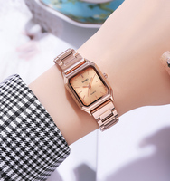 SKMEI 2237 Montre Femme De Luxe, Nouvelle Tendance, Élégante, en Acier à Quartz, Étanche avec Bracelet Or Jaune