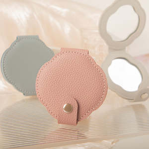 Four Leaf Clover Shaped PU Leather <b>Compact</b> <b>Mirror</b> Metal Snap Button Closure Folding Dual Sided HD Pocket Makeup <b>Mirror</b> - Product Image 1