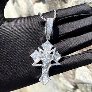 Colgante Unisex de Plata de Ley 925 con Incrustaciones de Moissanita en Forma de Estrella, Estilo Lujoso - Product Image 1