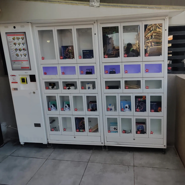 VFRESH 24 Hour Good Selling Combo Machine with QR Code for Street Snack Drink Vending Machine