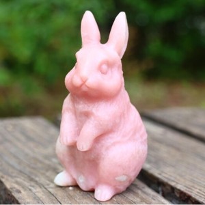 Venta al por Mayor de Ópalo Rosa Natural Tallado en Forma de Conejo, Artesanía de Piedra Feng Shui para Decoración del Hogar - Product Image 4