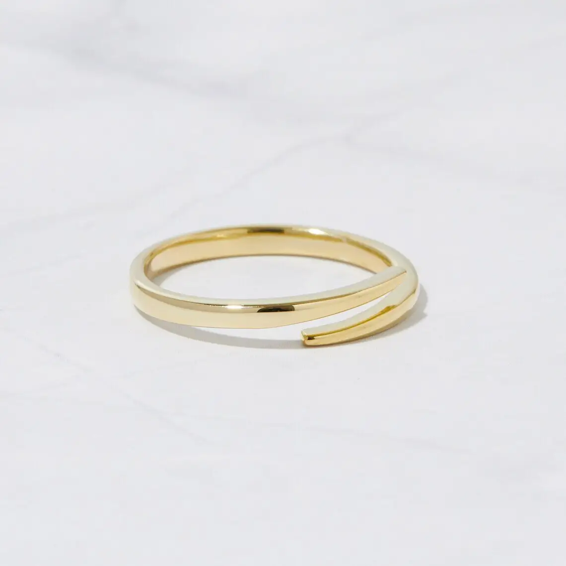 18k Gold Plated Dainty Minimalist Stacking Ring Minimalist Fashionable Snake Spiral Ring Perfect Gift For Women