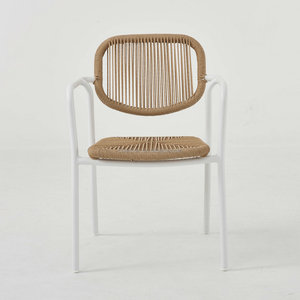 Silla de Jardín Apilable de Mimbre de Color Natural, Resistente a los Rayos UV y al Agua, Diseño Moderno para Comedor al Aire Libre, Cocina, Uso en Villas - Product Image 3