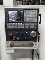 QK1330 Hochleistungs-CNC-Rohrgewindedrehmaschine mit GSK-Steuerung, 305mm Große Bohrung, Multifunktionale Metallbearbeitungsmaschine