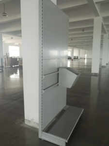 فتحة خلفية لوحة جندول رفوف مع قضيب متقاطع مع صناديق ديلي على البار في السوبر ماركت - Product Image 6