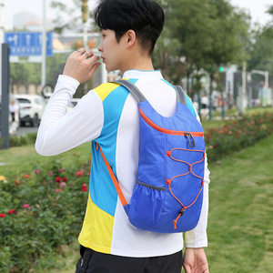 Vinnheimr Casual Daypack 18 In Mochila de senderismo resistente al agua Deportes al aire libre Unisex - Product Image 3