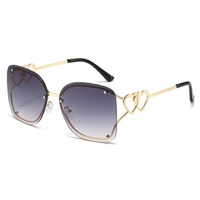 Nouvel Arrivage 2025 – Lunettes Carrées Transfrontalières Style Européen et Américain, Design Double Cœur Personnalisé, Lunettes de Soleil Oversize pour Femme