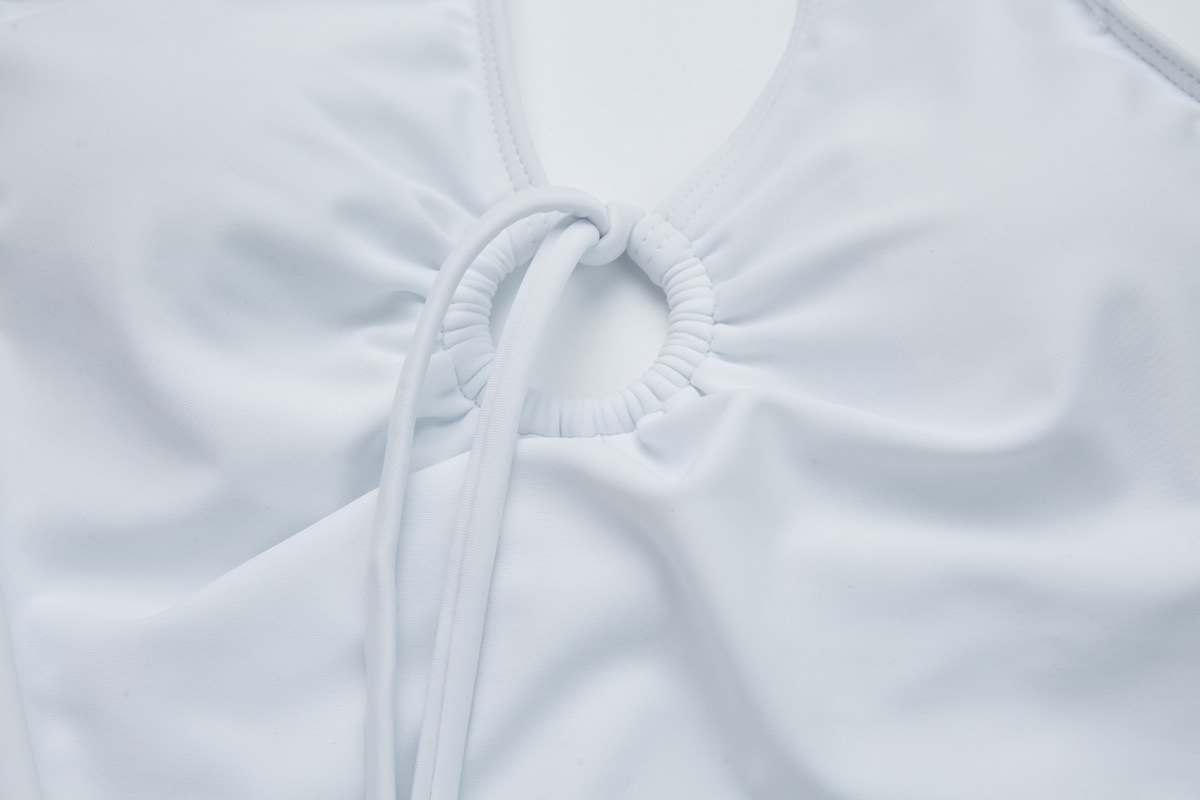 Wholesale 2022 solid white fashion swimsuit beach wear