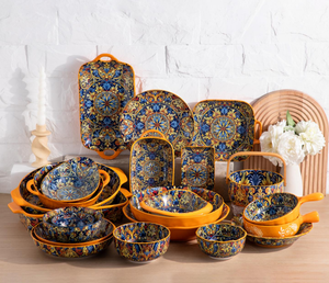 Service de vaisselle en céramique peinte à la main avec motif floral bleu et bordure orange, compatible lave-vaisselle, assiettes rectangulaires, bols, ustensiles de cuisson - Product Image 2