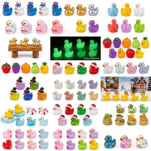 Juguetes Variados al por Mayor con Corona, Patos Luminosos, Macetas y Jardineras de Resina, Miniaturas de Animales de la Suerte, Adornos Navideños - Product Image 4