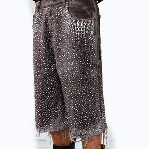 Shorts en jean vieilli personnalisés pour hommes, style vintage, coupe ample, délavé à l'acide, avec ourlet brut, entièrement orné de strass, en toile de coton - Product Image 6